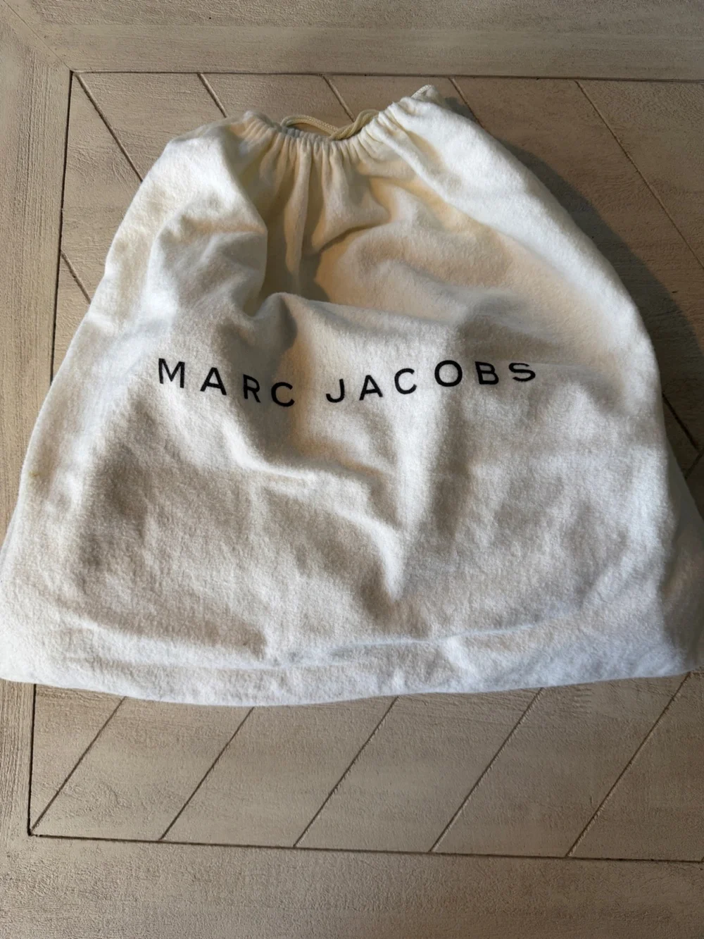 Marc Jacobs Ivory Leather Satchel Gold Hardware Double Pocket Purse Bag